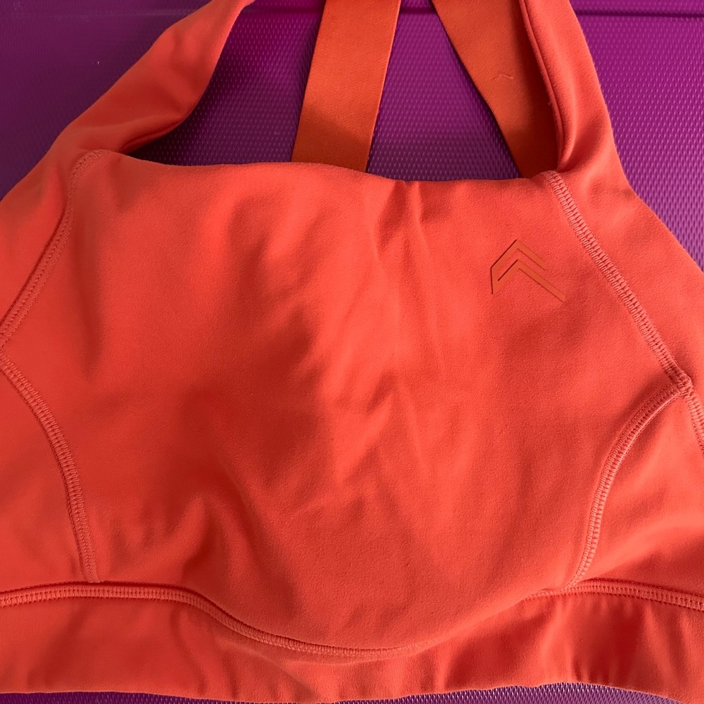 Timeless Wide Strap Sports Bra